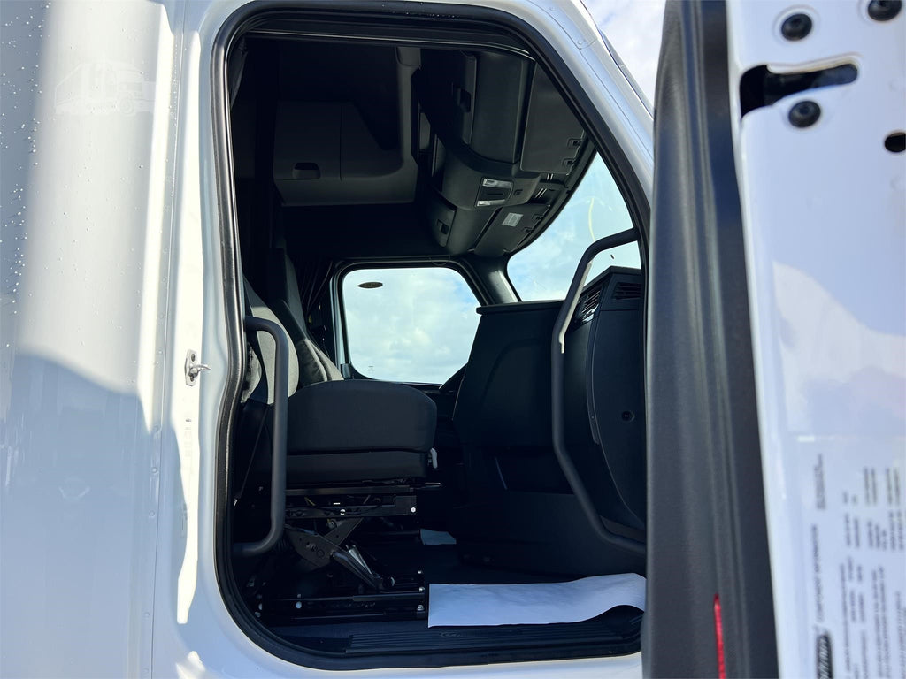 2023 FREIGHTLINER CASCADIA 126
