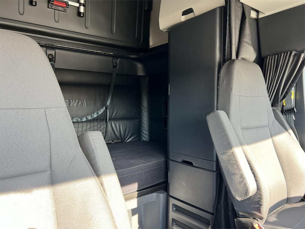 2023 FREIGHTLINER CASCADIA 126