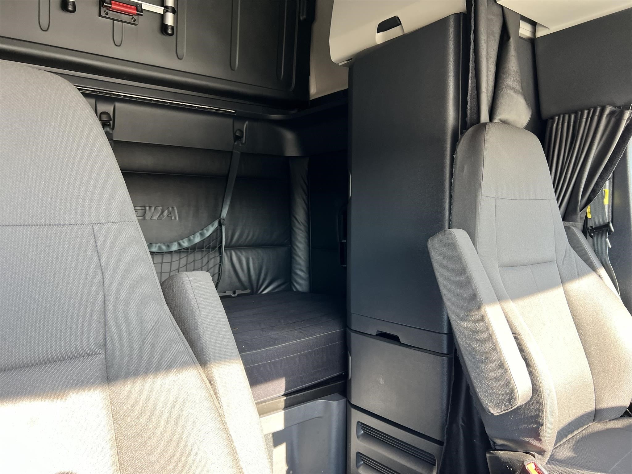 2023 FREIGHTLINER CASCADIA 126
