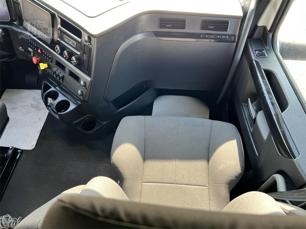 2023 FREIGHTLINER CASCADIA 126