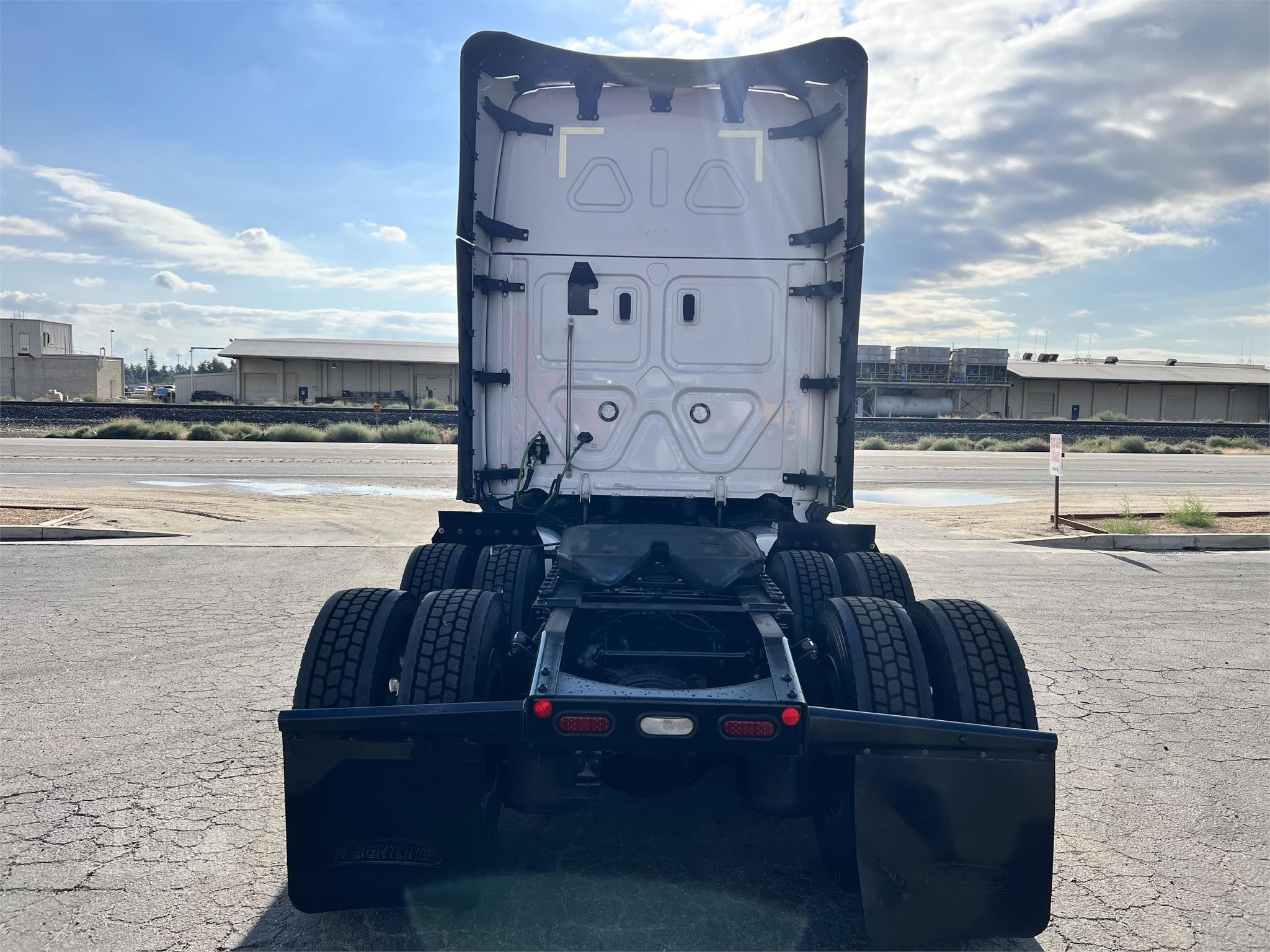 2023 FREIGHTLINER CASCADIA 126
