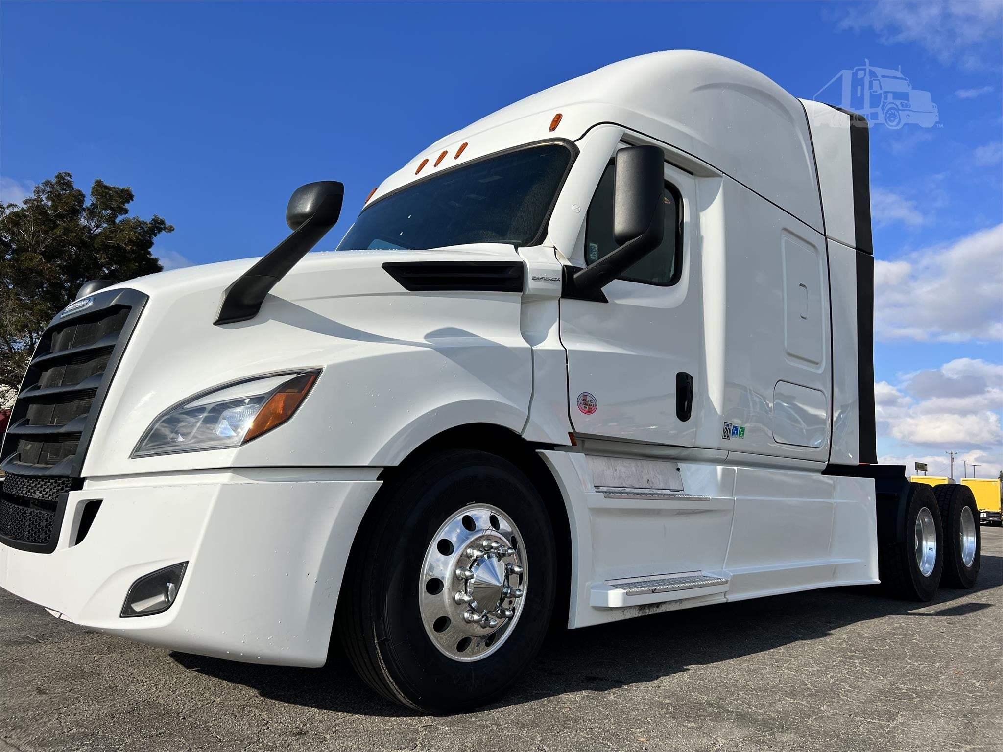 2023 FREIGHTLINER CASCADIA 126
