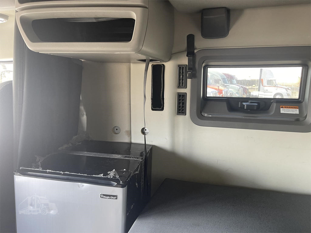 2019 VOLVO VNL64T760 STOCK#THG394