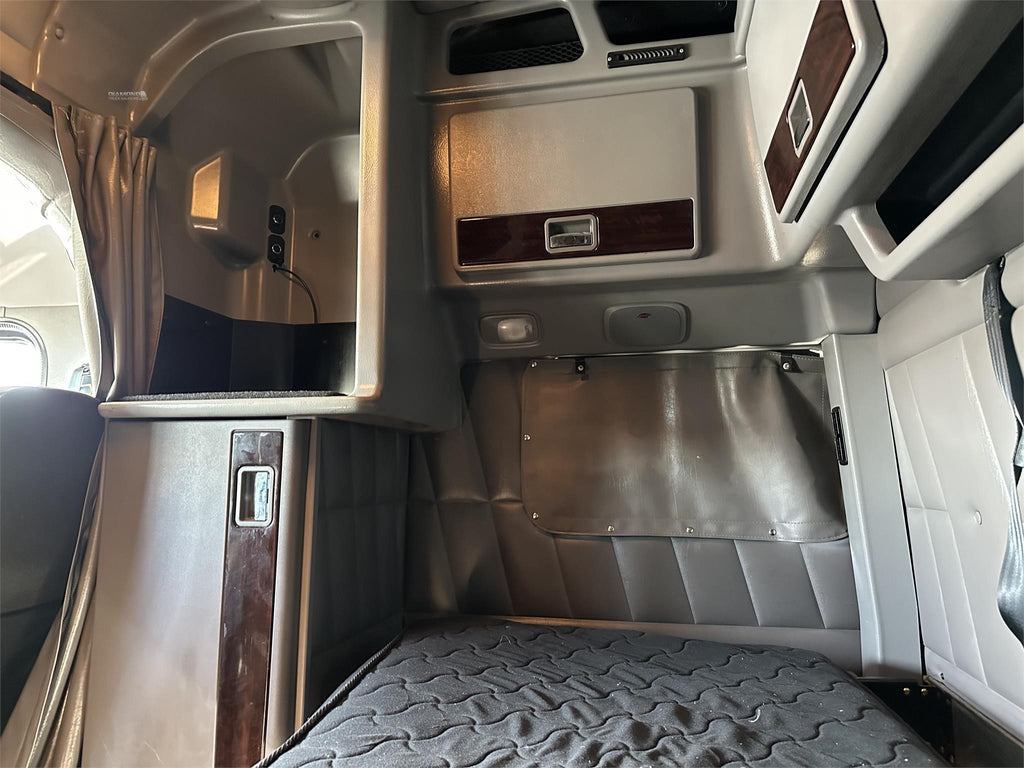 2021 PETERBILT 389  STOCK #HPk3648