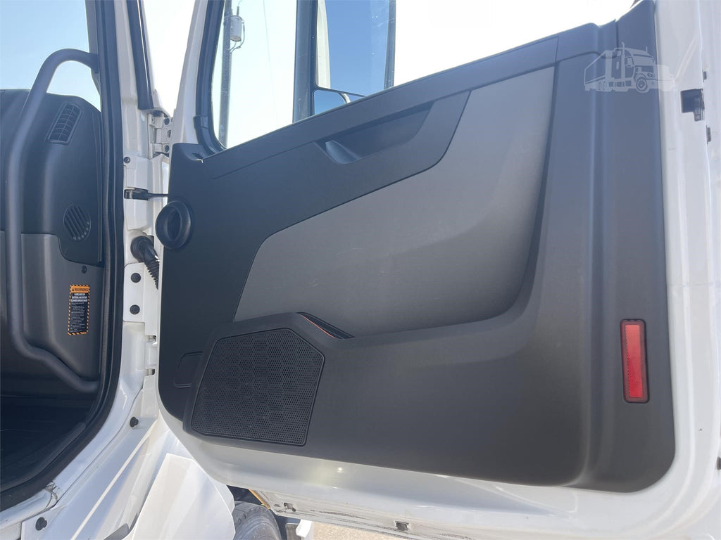 2019 VOLVO VNL64T760 STOCK#THG394