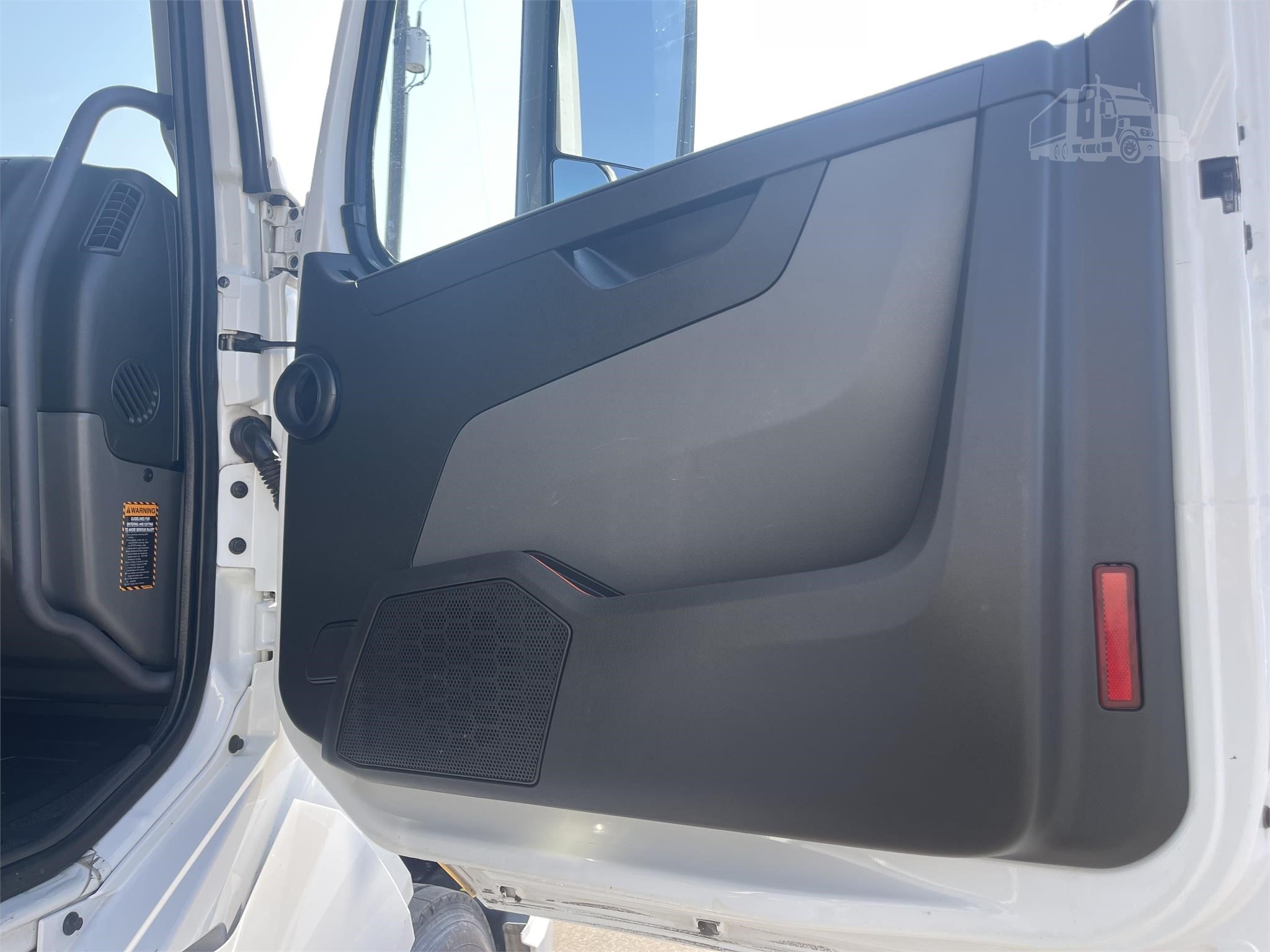 2019 VOLVO VNL64T760 STOCK#THG394