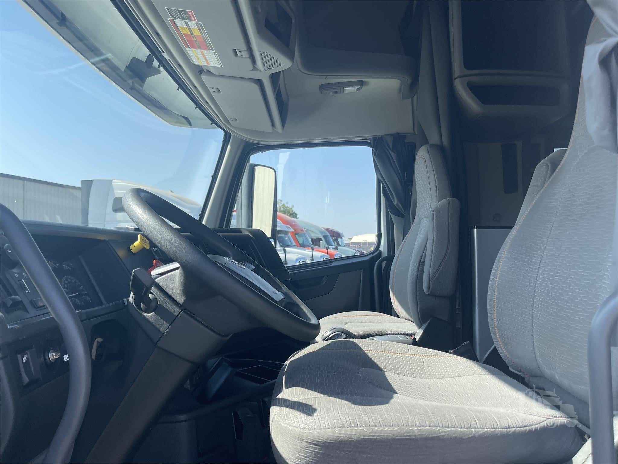 2019 VOLVO VNL64T760 STOCK#THG394
