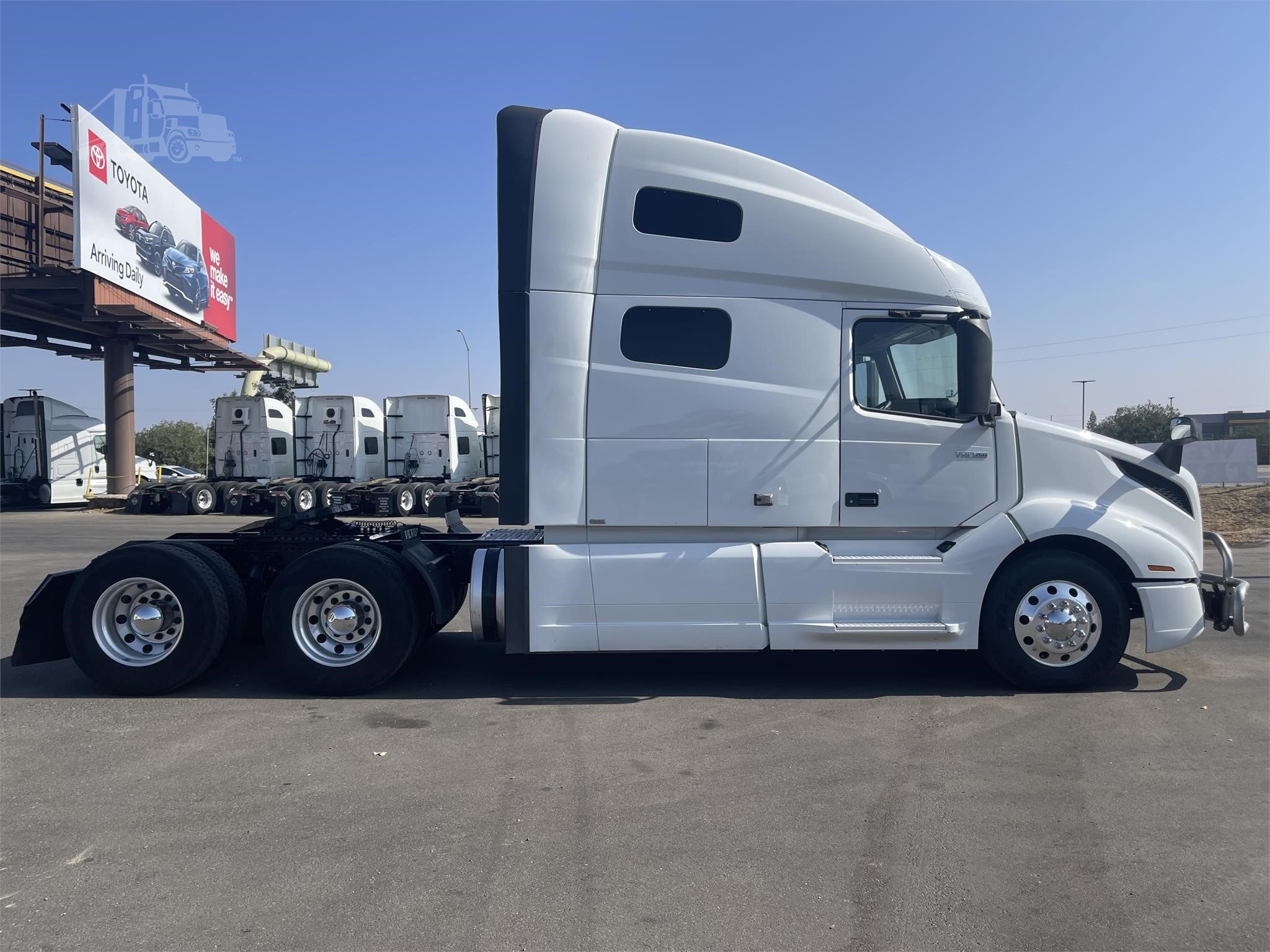 2019 VOLVO VNL64T760 STOCK#THG394