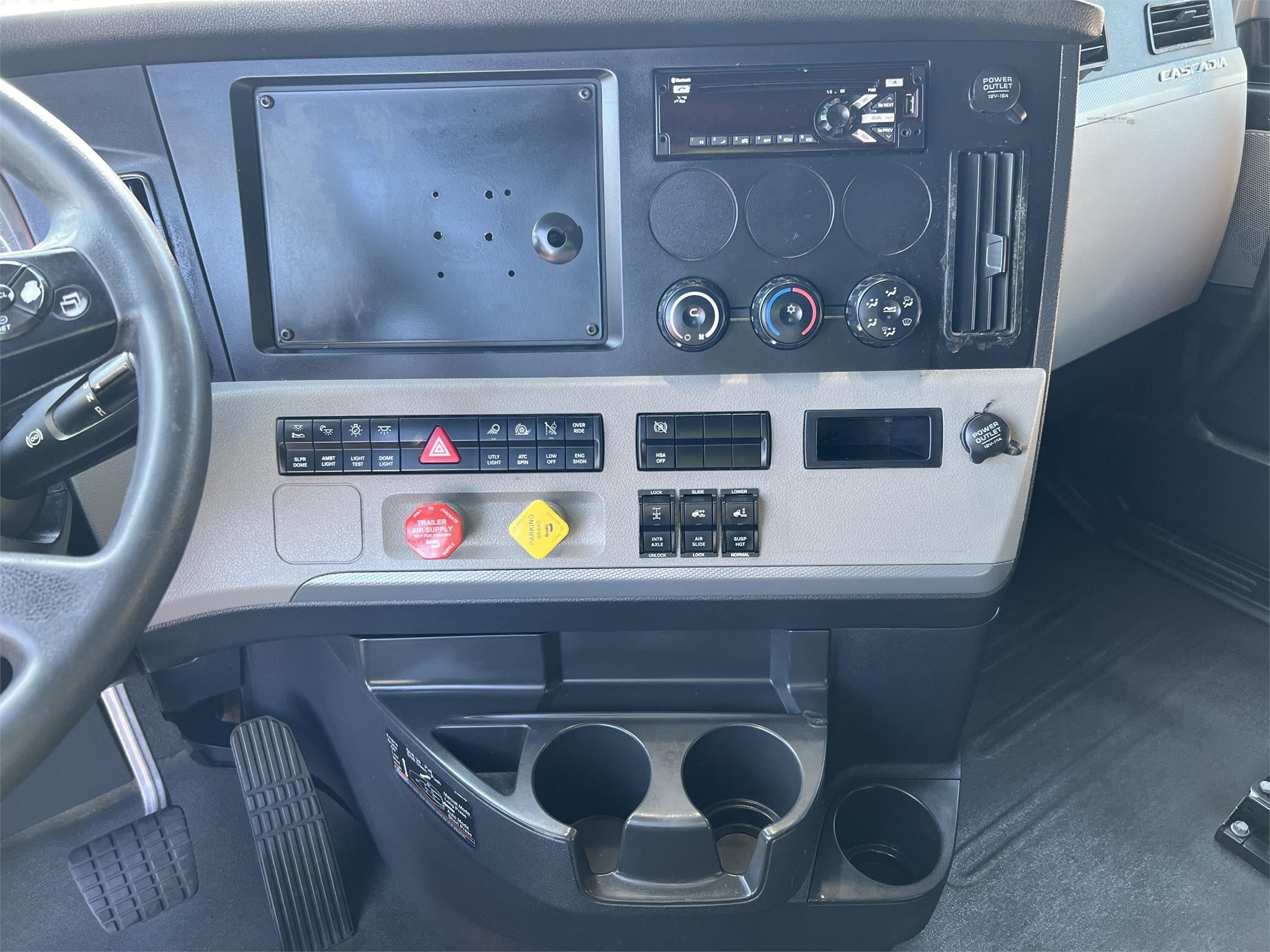 2020 FREIGHTLINER CASCADIA 126 STOCK#GJH645