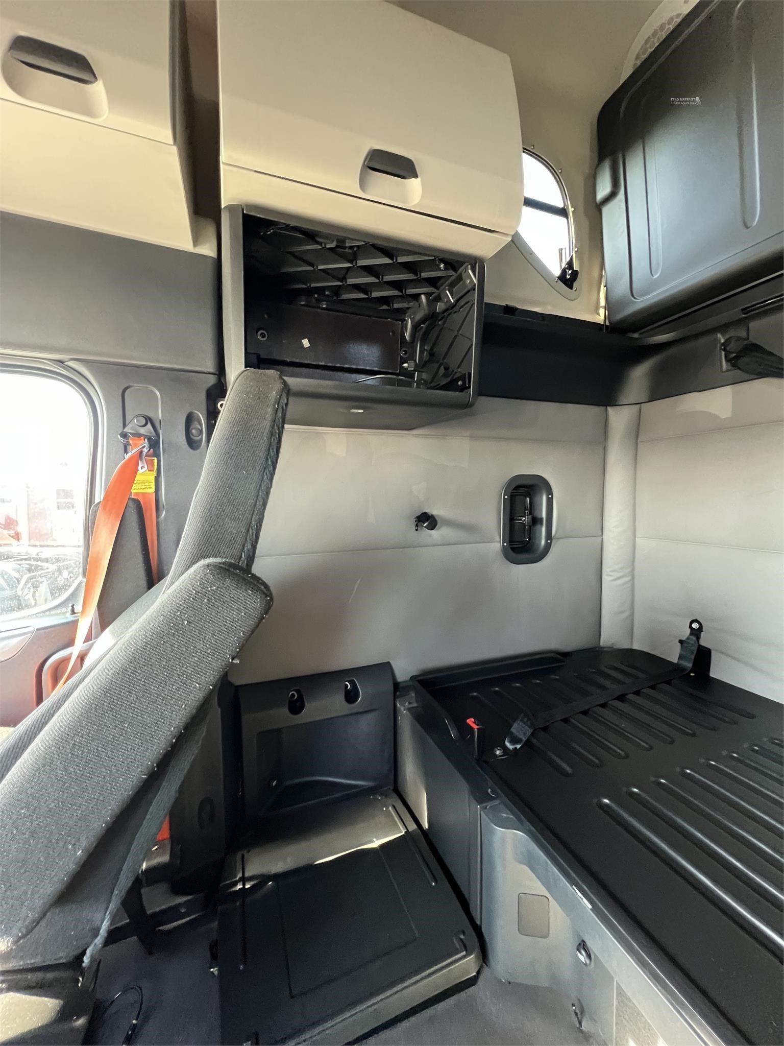 2020 FREIGHTLINER CASCADIA 126 STOCK#GJH645