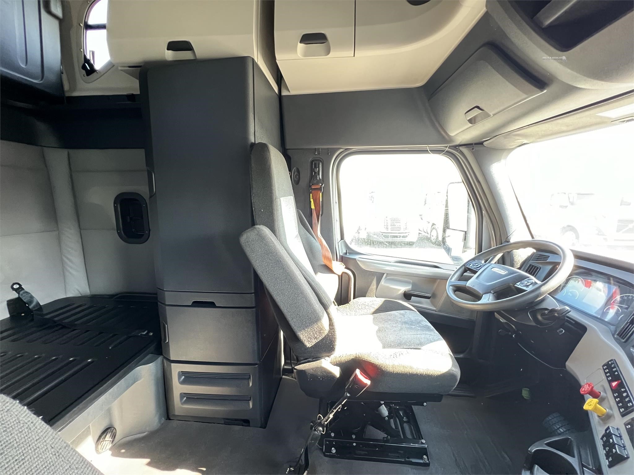 2020 FREIGHTLINER CASCADIA 126 STOCK#GJH645