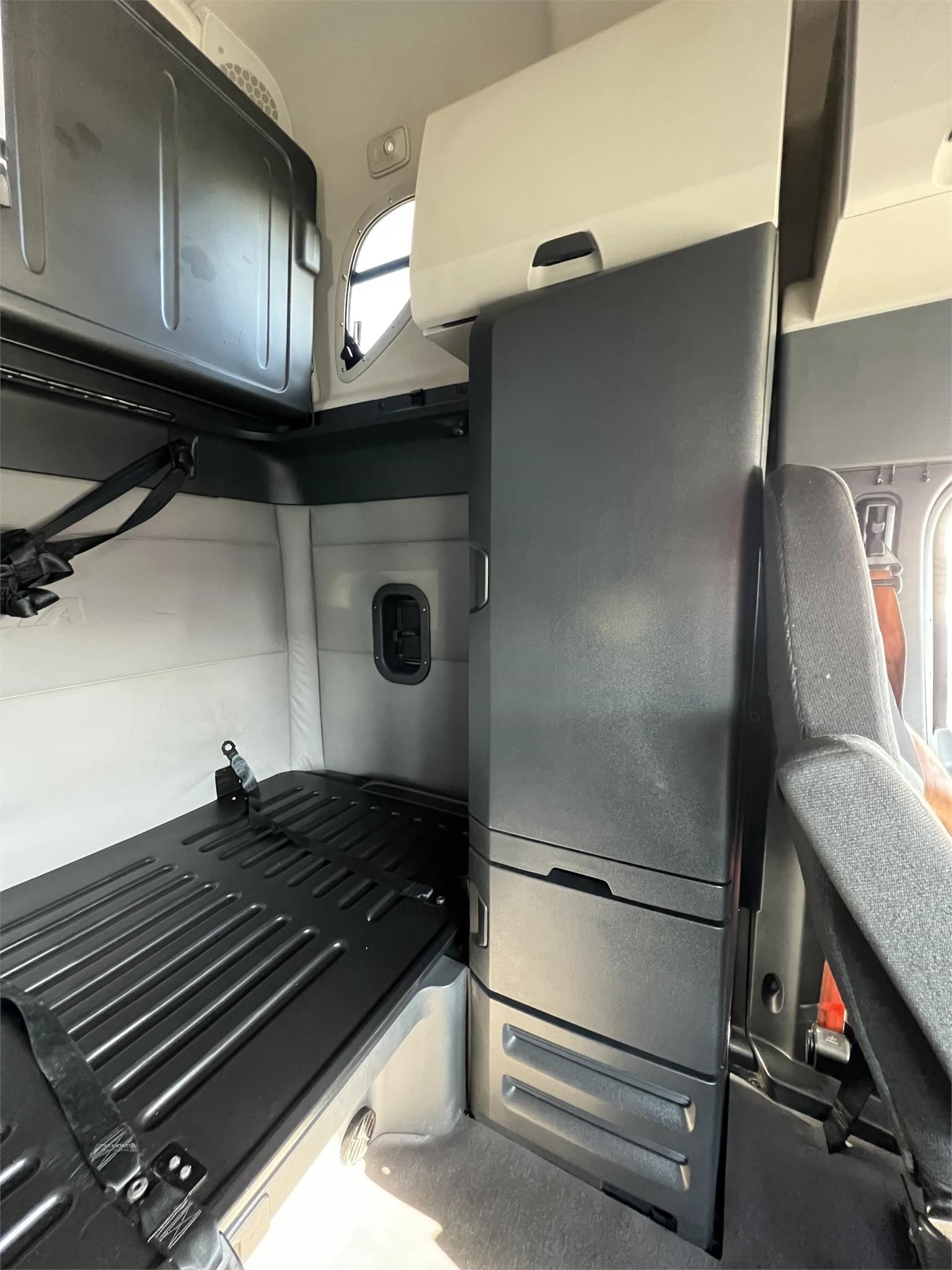 2020 FREIGHTLINER CASCADIA 126 STOCK#GJH645