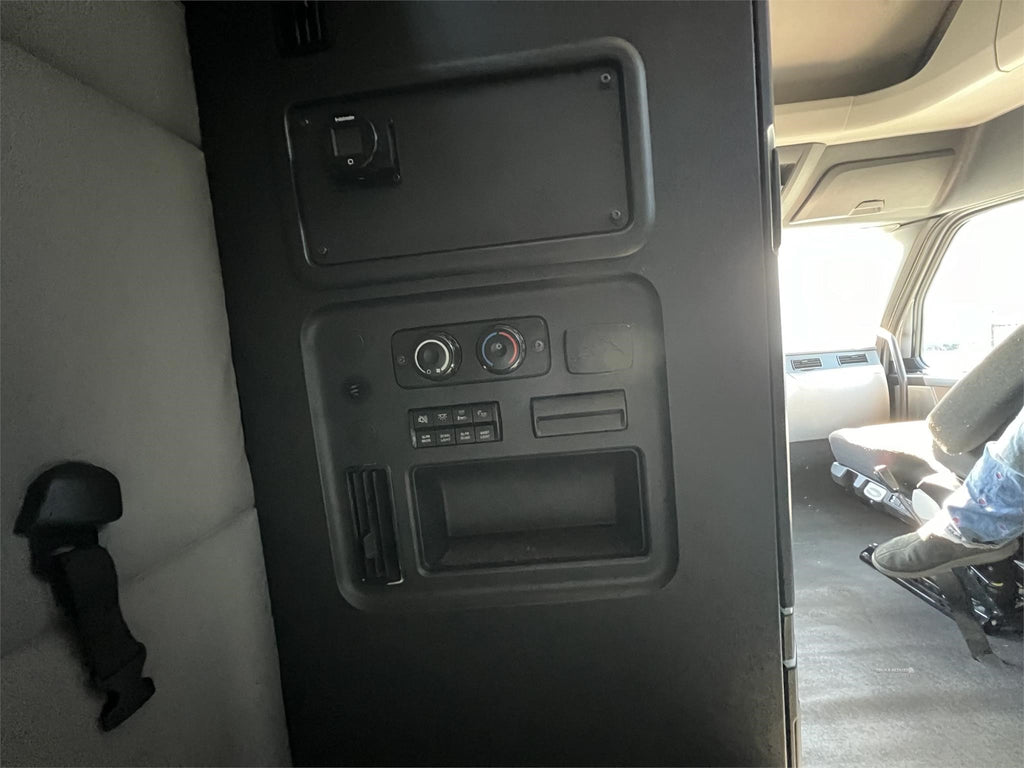 2020 FREIGHTLINER CASCADIA 126 STOCK#GJH645