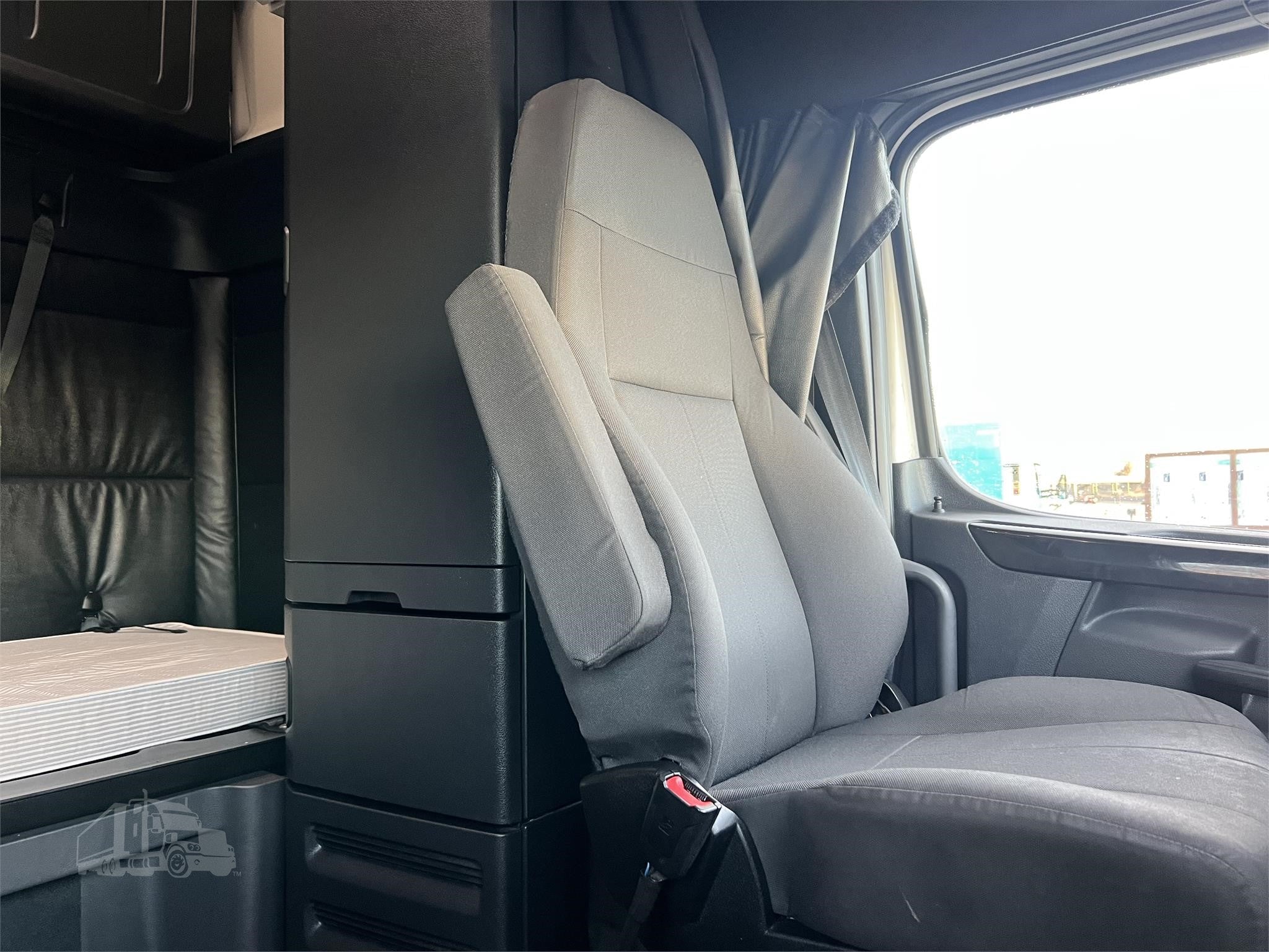 2023 FREIGHTLINER CASCADIA 126