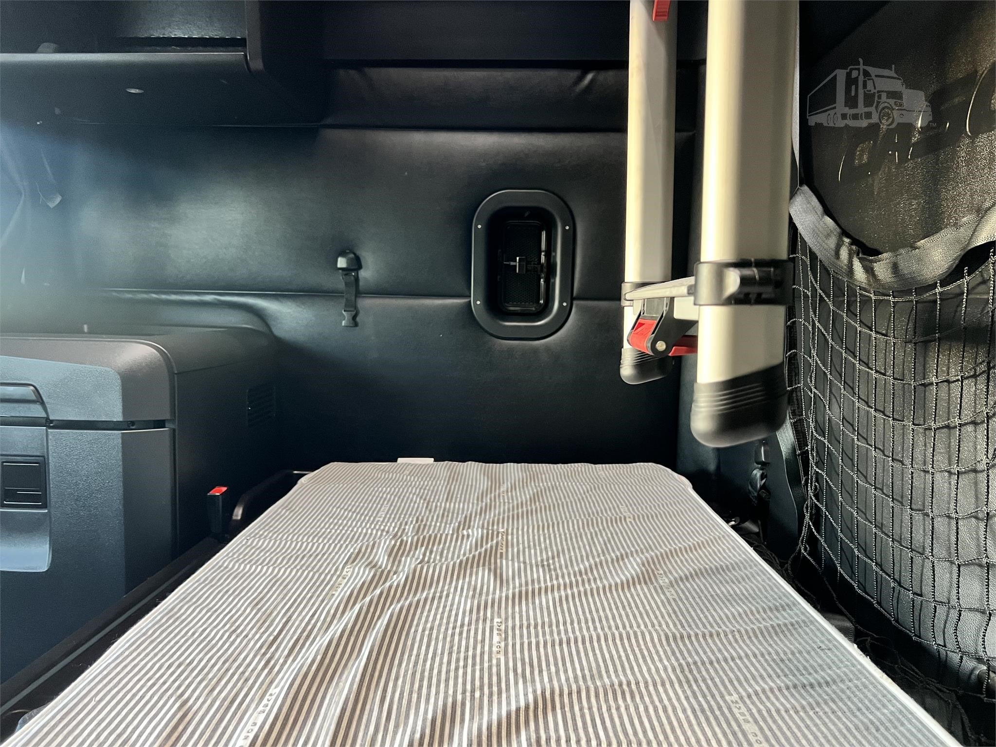 2023 FREIGHTLINER CASCADIA 126