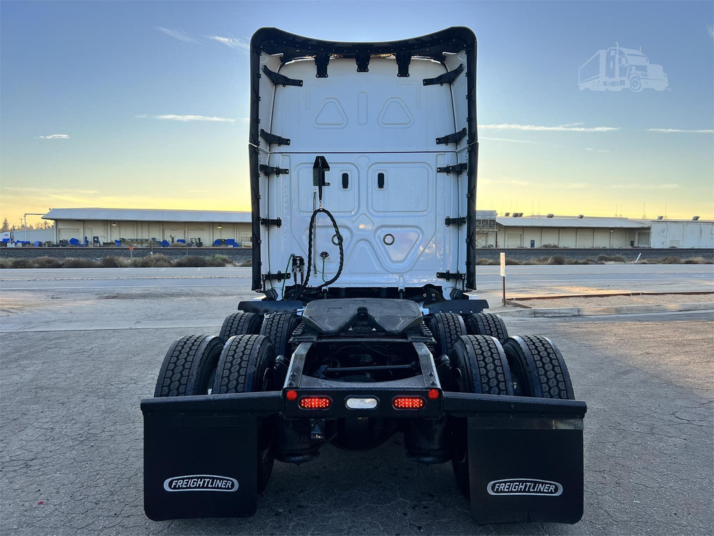 2023 FREIGHTLINER CASCADIA 126