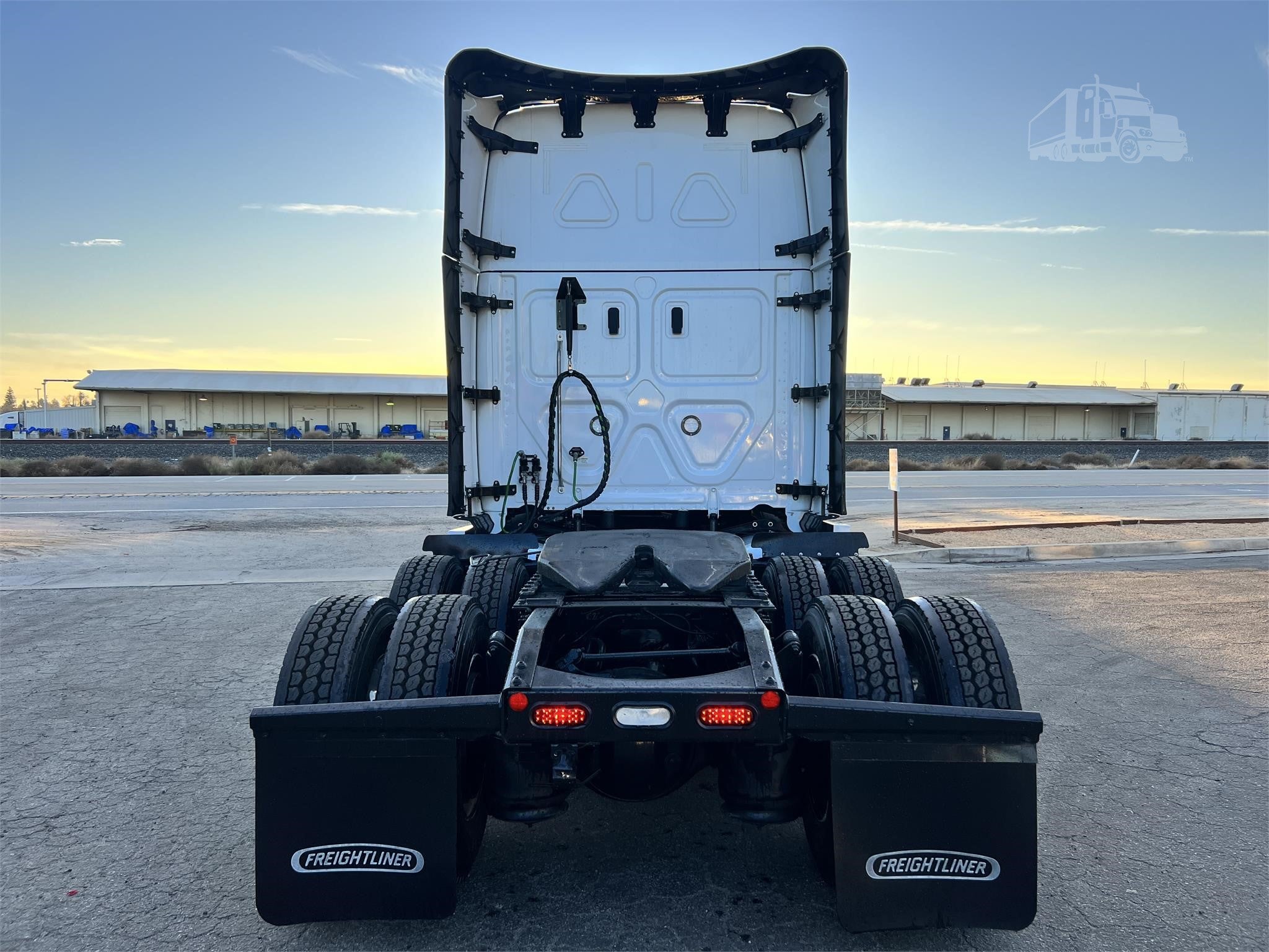 2023 FREIGHTLINER CASCADIA 126