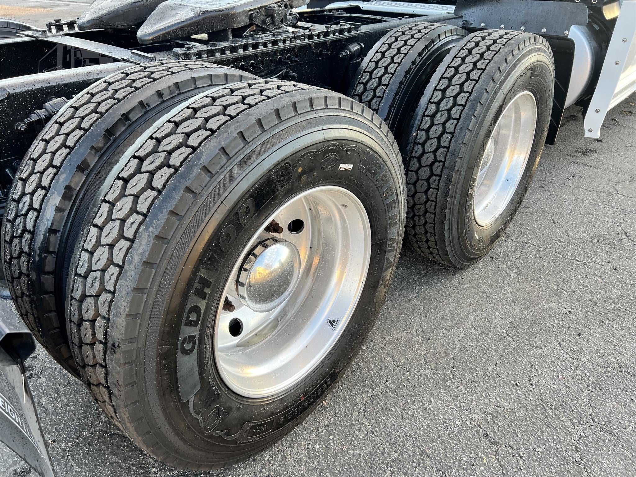 2023 FREIGHTLINER CASCADIA 126