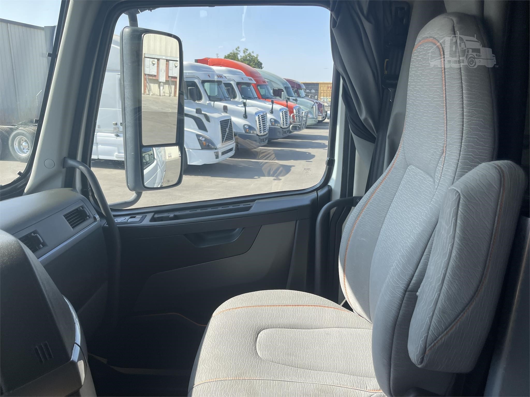 2019 VOLVO VNL64T760 STOCK#THG394